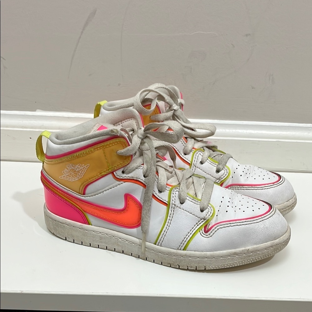 Nike Air Jordan mid edge glow sneaker